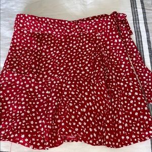 Zara red and white belted floral skort